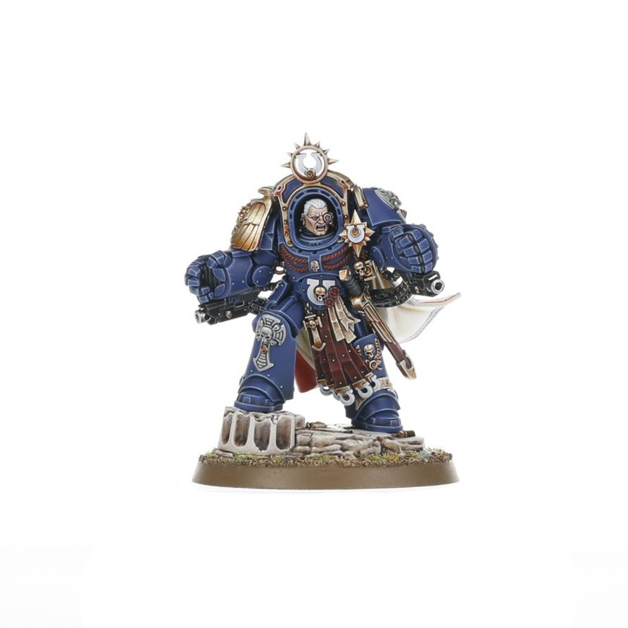 Marneus Calgar in Armour of Antilochus – Warhammer 40,000
