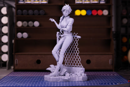 Invisigal — Dispatch — Escultura de resina