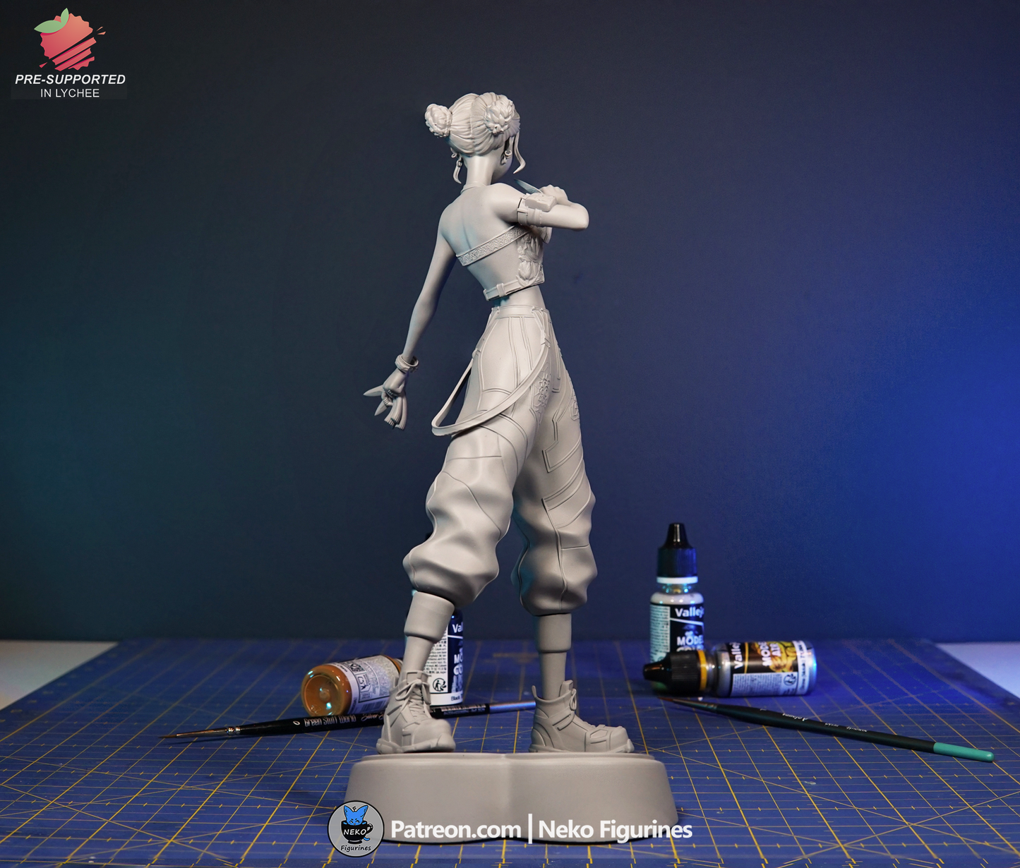 Zoey — K-Pop Demon Hunters — Escultura de resina